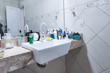 Apartamento à venda com 79m², 2 quartos e sem vaga Apartamento à venda com 79m², 2 quartos e sem vagaBanheiro