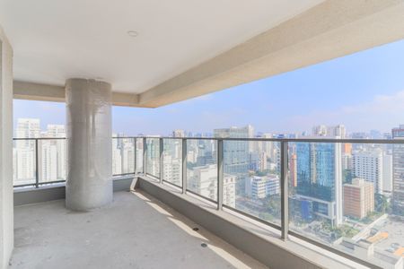 Apartamento à venda com 364m², 4 quartos e 4 vagas Apartamento à venda com 364m², 4 quartos e 4 vagasVaranda da Suíte 1