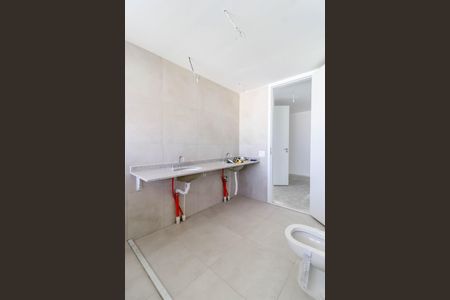 Apartamento à venda com 364m², 4 quartos e 4 vagas Apartamento à venda com 364m², 4 quartos e 4 vagasBanheiro da Suíte 1
