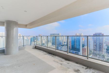 Apartamento à venda com 364m², 4 quartos e 4 vagas Apartamento à venda com 364m², 4 quartos e 4 vagasVaranda da Sala