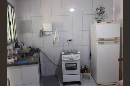 Casa à venda com 77m², 2 quartos e 2 vagas