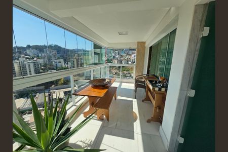 Apartamento à venda com 203m², 4 quartos e 4 vagas