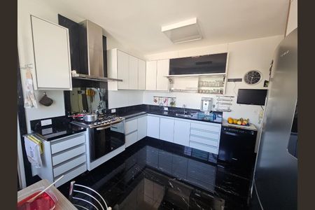 Apartamento à venda com 203m², 4 quartos e 4 vagas