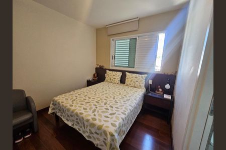 Apartamento à venda com 203m², 4 quartos e 4 vagas