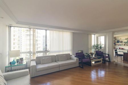 Apartamento à venda com 250m², 3 quartos e 2 vagas Apartamento à venda com 250m², 3 quartos e 2 vagasSala