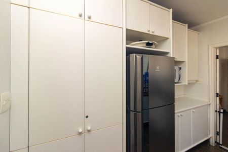 Apartamento à venda com 250m², 3 quartos e 2 vagas Apartamento à venda com 250m², 3 quartos e 2 vagasCozinha