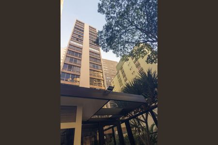 Apartamento à venda com 250m², 3 quartos e 2 vagas Apartamento à venda com 250m², 3 quartos e 2 vagasFachada