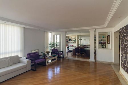 Apartamento à venda com 250m², 3 quartos e 2 vagas Apartamento à venda com 250m², 3 quartos e 2 vagasSala