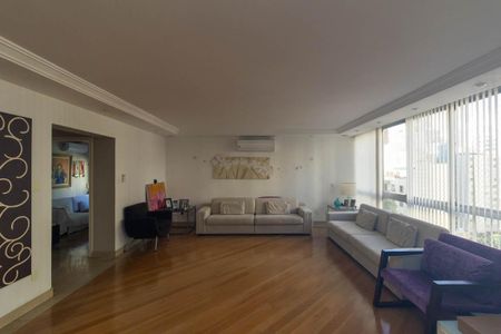 Apartamento à venda com 250m², 3 quartos e 2 vagas Apartamento à venda com 250m², 3 quartos e 2 vagasSala