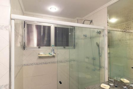 Apartamento à venda com 250m², 3 quartos e 2 vagas Apartamento à venda com 250m², 3 quartos e 2 vagasBanheiro Social