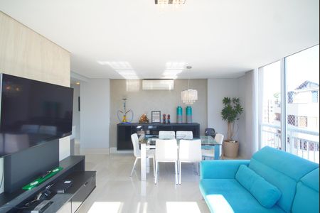 Apartamento à venda com 102m², 2 quartos e 2 vagasSala