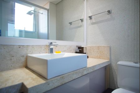 Apartamento à venda com 102m², 2 quartos e 2 vagasBanheiro da Suíte 1