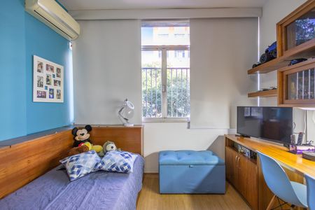 Apartamento à venda com 122m², 3 quartos e 2 vagas Apartamento à venda com 122m², 3 quartos e 2 vagasQuarto