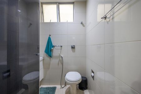 Apartamento à venda com 122m², 3 quartos e 2 vagas Apartamento à venda com 122m², 3 quartos e 2 vagasBanheiro Social