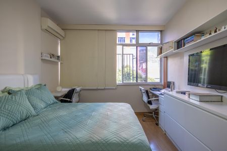 Apartamento à venda com 122m², 3 quartos e 2 vagas Apartamento à venda com 122m², 3 quartos e 2 vagas Suite