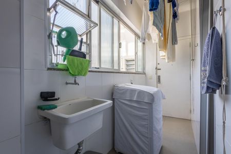 Apartamento à venda com 122m², 3 quartos e 2 vagas Apartamento à venda com 122m², 3 quartos e 2 vagasÁrea de Serviço