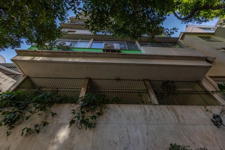 Apartamento à venda com 122m², 3 quartos e 2 vagas Apartamento à venda com 122m², 3 quartos e 2 vagasFachada