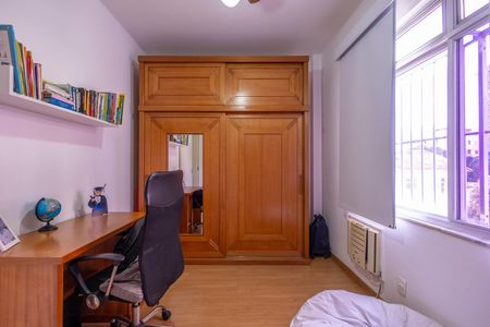 Apartamento à venda com 122m², 3 quartos e 2 vagas Apartamento à venda com 122m², 3 quartos e 2 vagasQuarto 2