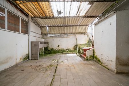 Casa à venda com 168m², 3 quartos e 4 vagas Casa à venda com 168m², 3 quartos e 4 vagasQuintal