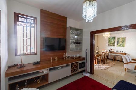 Casa à venda com 208m², 4 quartos e 2 vagas Casa à venda com 208m², 4 quartos e 2 vagasSala 2