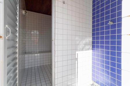 Casa à venda com 208m², 4 quartos e 2 vagas Casa à venda com 208m², 4 quartos e 2 vagasSauna