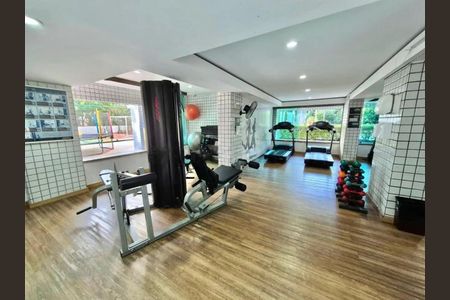 Apartamento à venda com 348m², 4 quartos e 3 vagas Apartamento à venda com 348m², 4 quartos e 3 vagasÁrea comum - Academia
