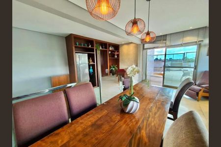 Apartamento à venda com 348m², 4 quartos e 3 vagas Apartamento à venda com 348m², 4 quartos e 3 vagasSala de Jantar