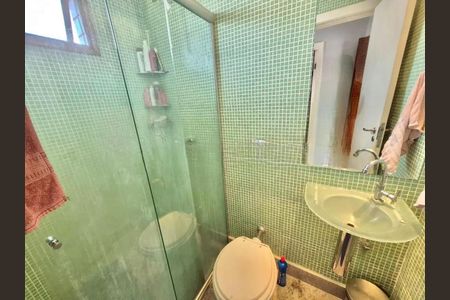Apartamento à venda com 348m², 4 quartos e 3 vagas Apartamento à venda com 348m², 4 quartos e 3 vagasBanheiro