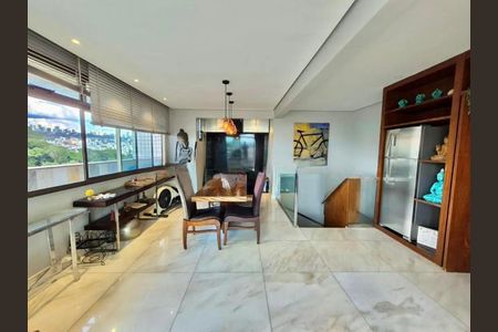 Apartamento à venda com 348m², 4 quartos e 3 vagas Apartamento à venda com 348m², 4 quartos e 3 vagasSala