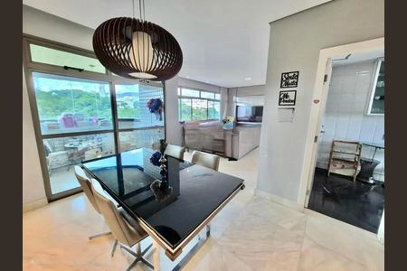 Apartamento à venda com 348m², 4 quartos e 3 vagas Apartamento à venda com 348m², 4 quartos e 3 vagasVaranda da Sala