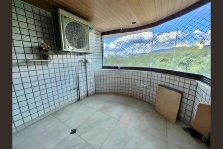 Apartamento à venda com 348m², 4 quartos e 3 vagas Apartamento à venda com 348m², 4 quartos e 3 vagasvaranda