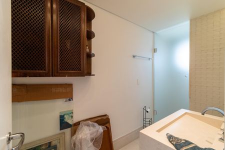 Apartamento à venda com 157m², 3 quartos e 2 vagas Apartamento à venda com 157m², 3 quartos e 2 vagasBanheiro 2