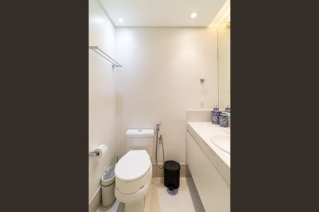 Apartamento à venda com 157m², 3 quartos e 2 vagas Apartamento à venda com 157m², 3 quartos e 2 vagasBanheiro da Suíte