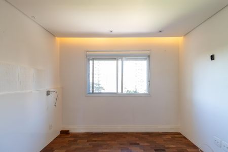 Apartamento à venda com 157m², 3 quartos e 2 vagas Apartamento à venda com 157m², 3 quartos e 2 vagasSuíte