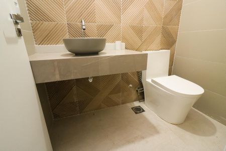 Casa de condomínio à venda com 216m², 3 quartos e 4 vagas Casa de condomínio à venda com 216m², 3 quartos e 4 vagasLavabo