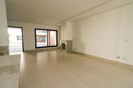 Casa de condomínio à venda com 216m², 3 quartos e 4 vagas Casa de condomínio à venda com 216m², 3 quartos e 4 vagasSala