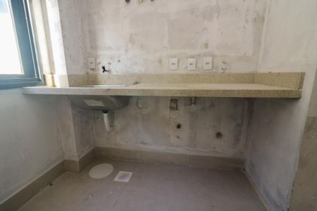 Casa de condomínio à venda com 216m², 3 quartos e 4 vagas Casa de condomínio à venda com 216m², 3 quartos e 4 vagasÁrea de Serviço