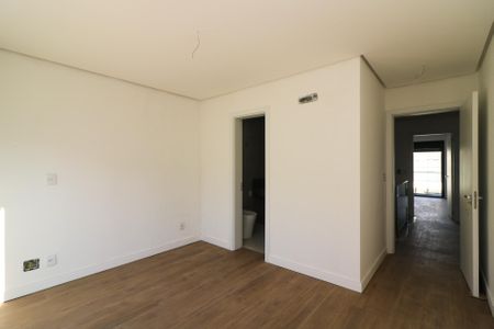 Casa de condomínio à venda com 216m², 3 quartos e 4 vagas Casa de condomínio à venda com 216m², 3 quartos e 4 vagasSuíte 3
