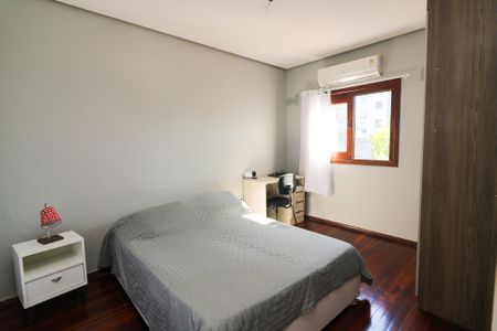 Casa à venda com 426m², 3 quartos e 4 vagas Casa à venda com 426m², 3 quartos e 4 vagasQuarto 1