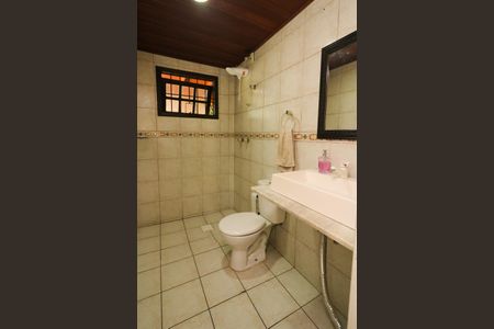 Casa à venda com 426m², 3 quartos e 4 vagas Casa à venda com 426m², 3 quartos e 4 vagasBanheiro Social