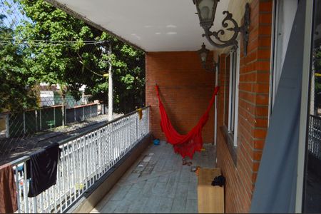 Apartamento à venda com 85m², 3 quartos e 1 vaga Apartamento à venda com 85m², 3 quartos e 1 vagaVaranda