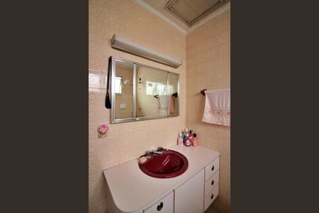 Casa à venda com 218m², 3 quartos e 3 vagasBanheiro da Suíte