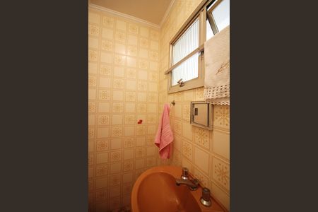 Casa à venda com 218m², 3 quartos e 3 vagasLavabo