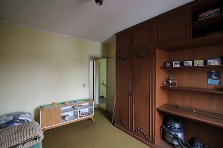 Casa à venda com 218m², 3 quartos e 3 vagasQuarto 2