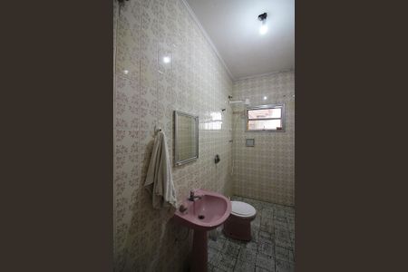 Casa à venda com 218m², 3 quartos e 3 vagasBanheiro de Serviço