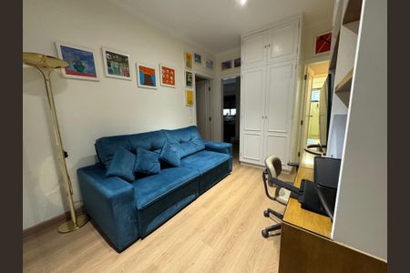 Apartamento à venda com 230m², 4 quartos e 3 vagas Apartamento à venda com 230m², 4 quartos e 3 vagasQuarto 1