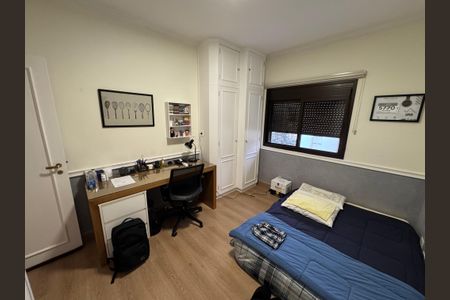 Apartamento à venda com 230m², 4 quartos e 3 vagas Apartamento à venda com 230m², 4 quartos e 3 vagasSuíte 4