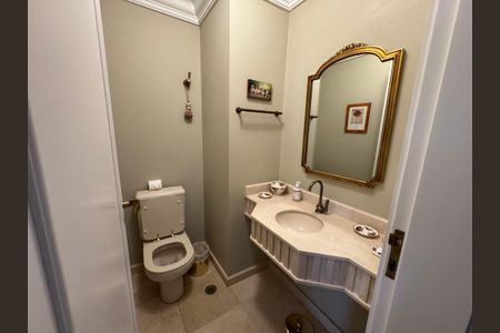 Apartamento à venda com 230m², 4 quartos e 3 vagas Apartamento à venda com 230m², 4 quartos e 3 vagasLavabo