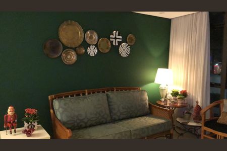 Apartamento à venda com 130m², 4 quartos e 2 vagas Apartamento à venda com 130m², 4 quartos e 2 vagasSala