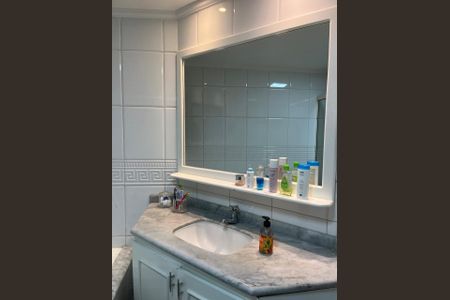 Apartamento à venda com 130m², 4 quartos e 2 vagas Apartamento à venda com 130m², 4 quartos e 2 vagasBanheiro